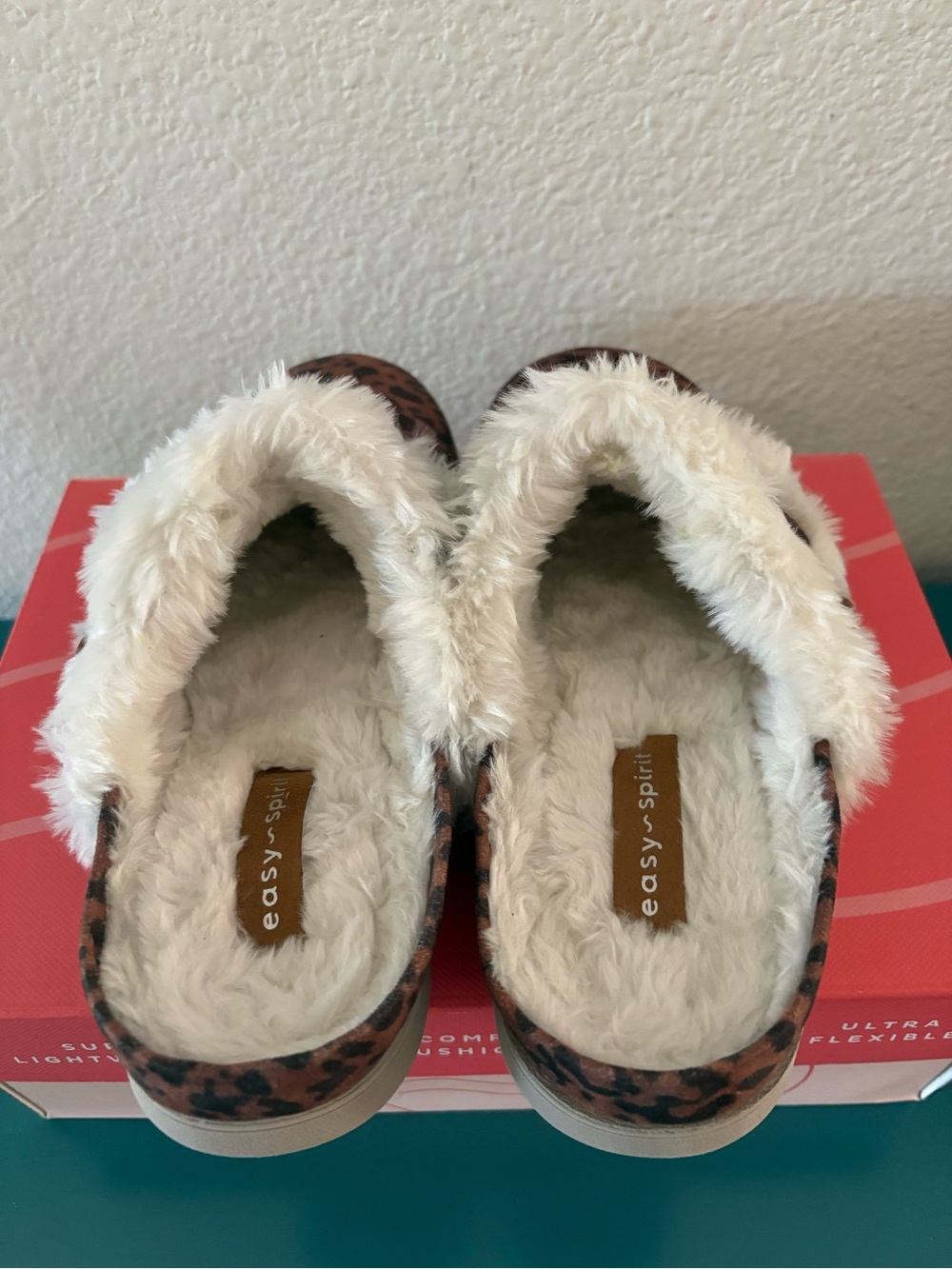 Easy Spirit Slippers Leopard Print Faux Fur Lining - Picture 4 of 8